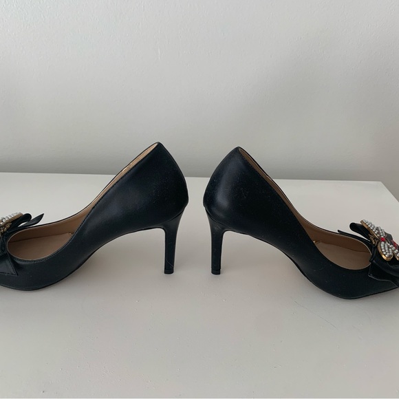 Big Bee Pointed Toe Heel - Picture 3 of 6